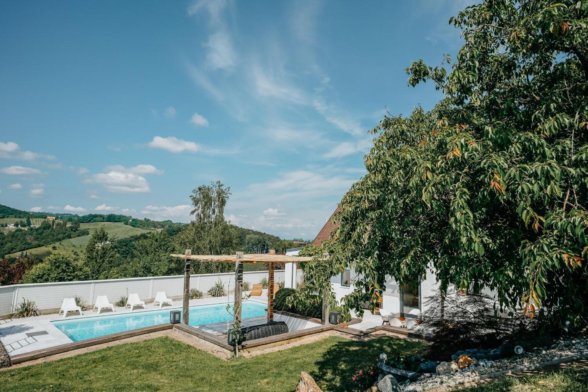 Weingut Holler Chalet Weingarten Spielfeld Ngoại thất bức ảnh